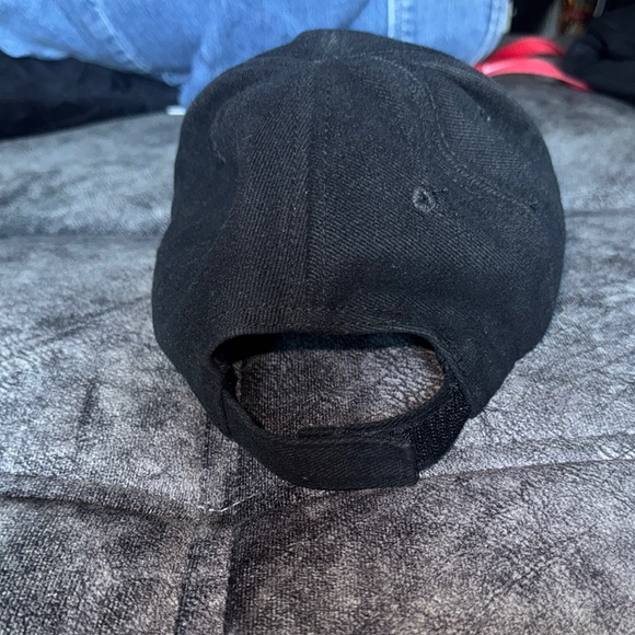 Balenciaga Black and Red Logo Hat - Picture 3 of 3